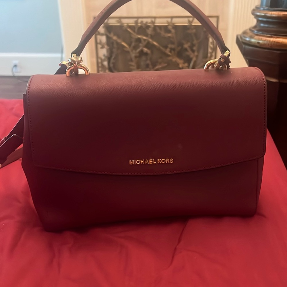 Michael kors satchel
